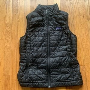 Patagonia women’s vest - black